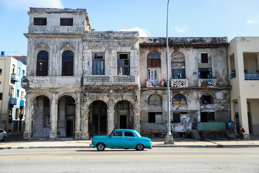 Photo war with Cuba