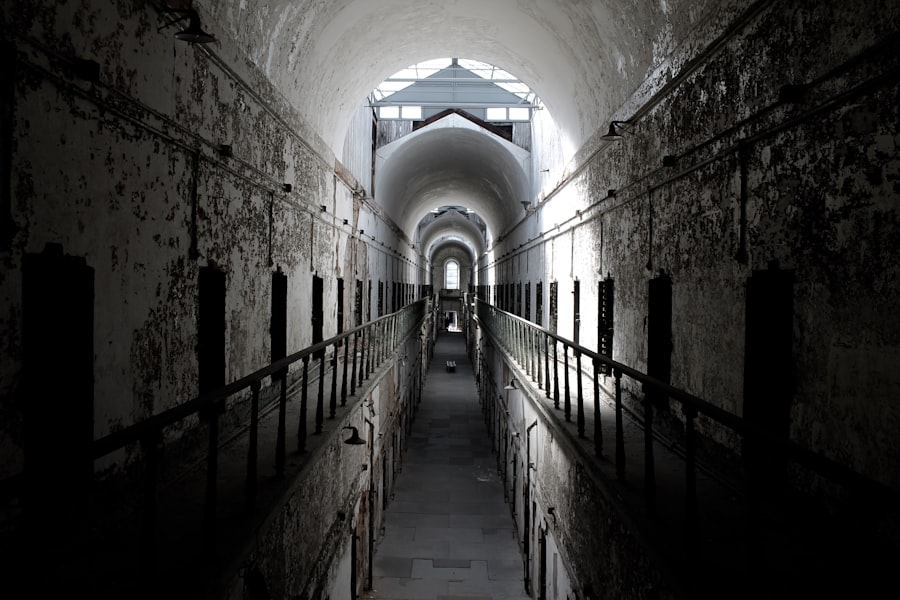 Photo saddam hussein execution chamber