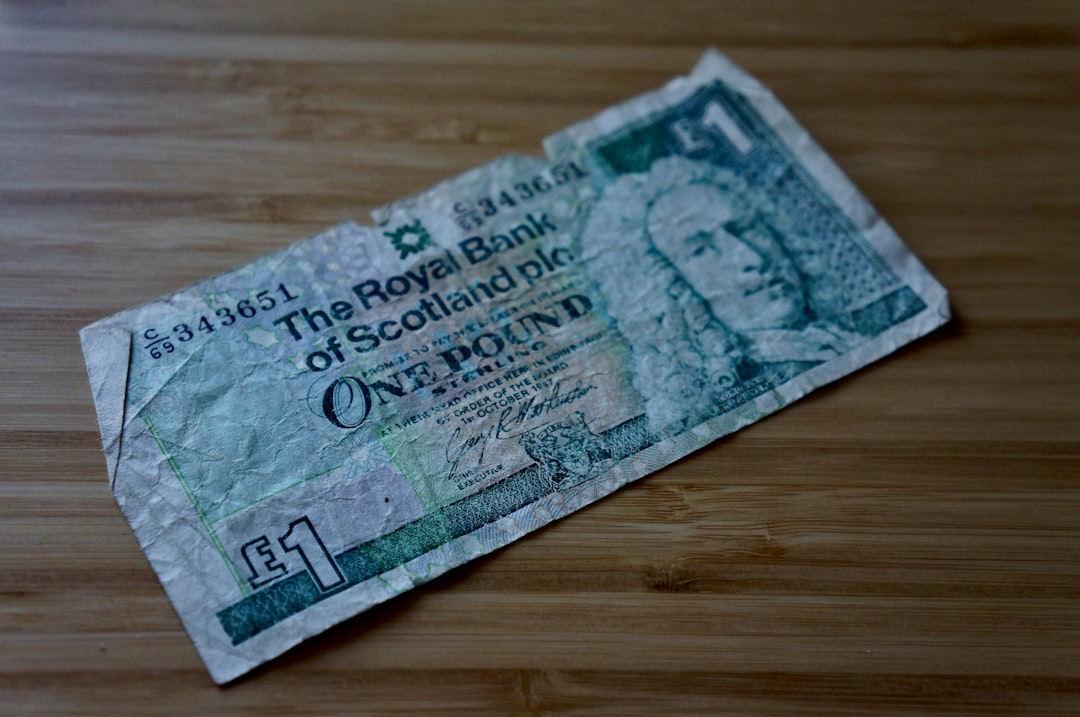 Photo saddam hussein money