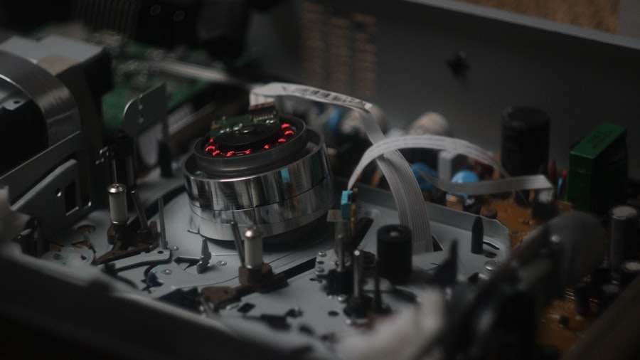 Photo nuclear reactor miniaturization