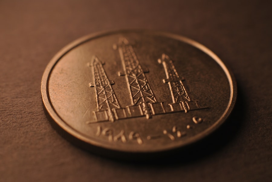 Photo oil market tied dollar