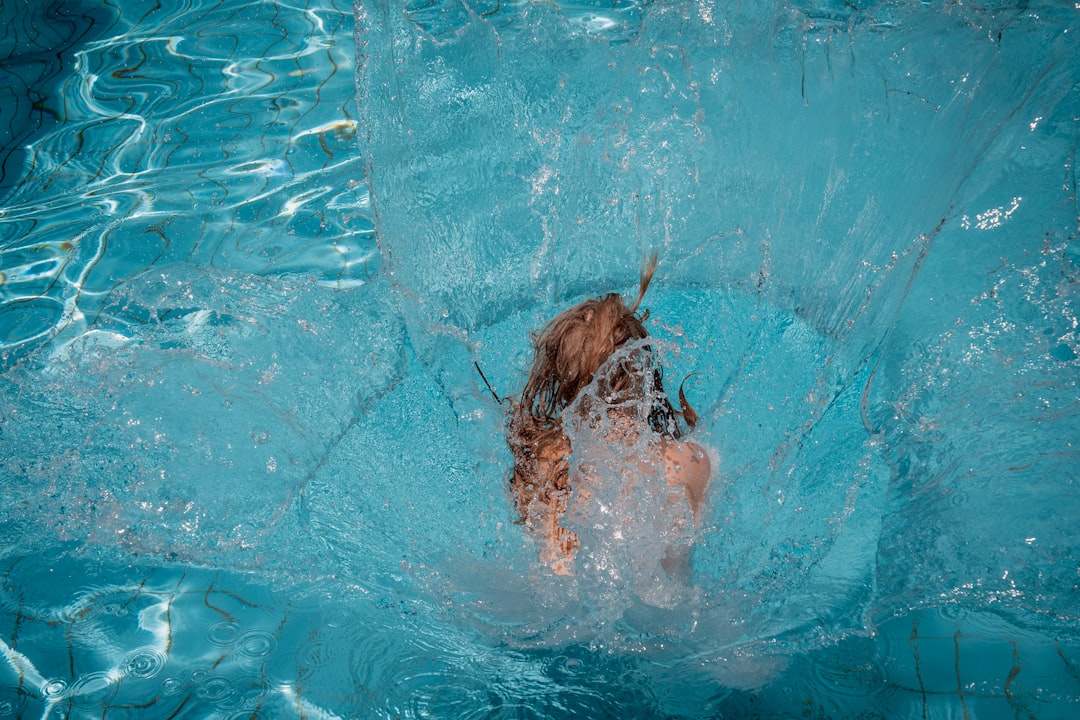 Photo hydrodynamic escape