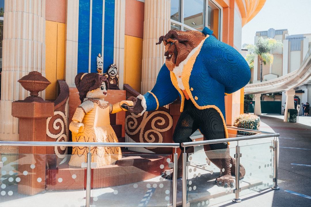 Photo geppetto sells coat