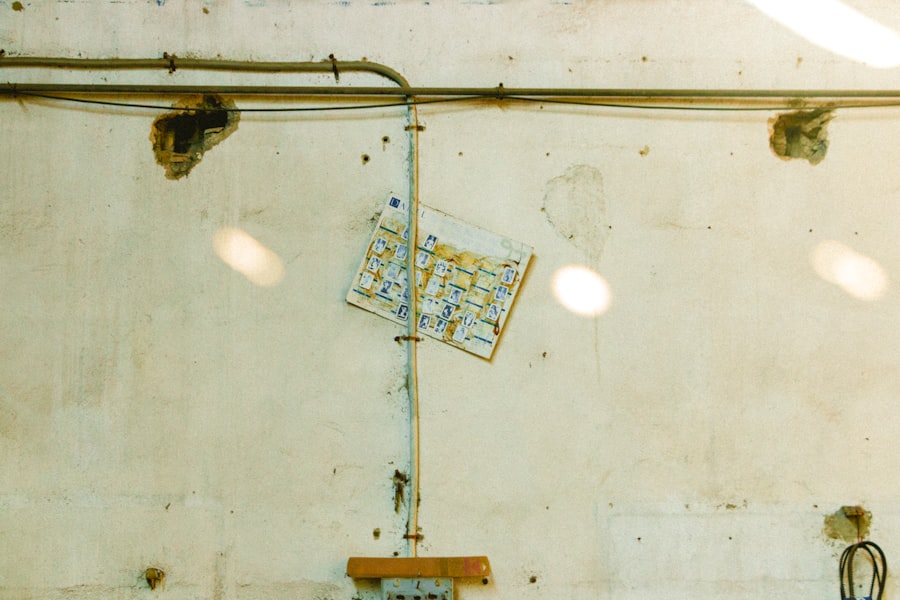 Photo pinocchio hanging scene analysis