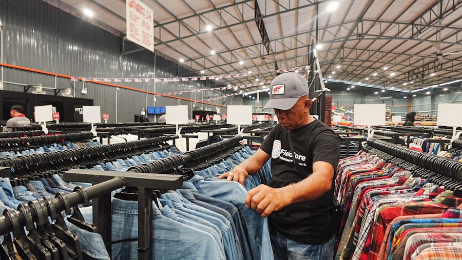 Photo walmart labor practices controversy