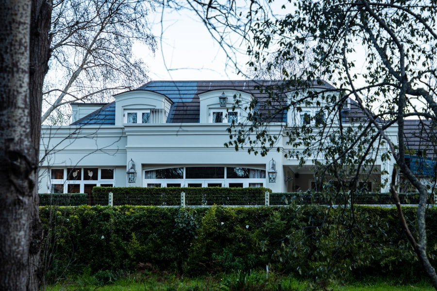 Photo housing expensive