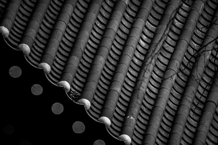 electrostatic tire particle captors