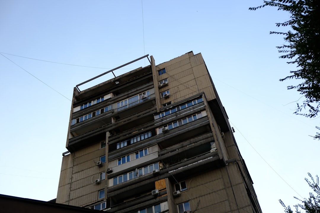 Photo apartment building cracking