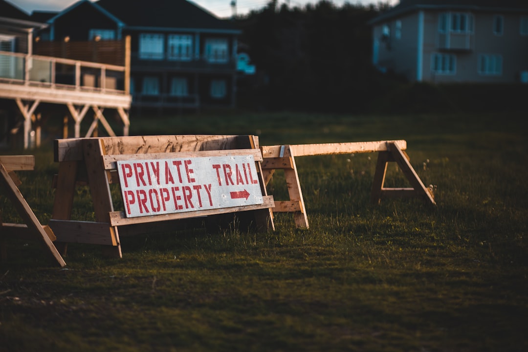 Photo real estate investment risks