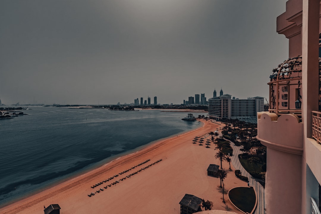 Photo dubai imports sand