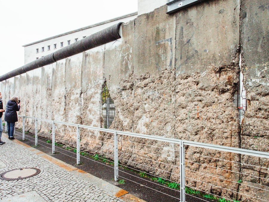 berlin wall built