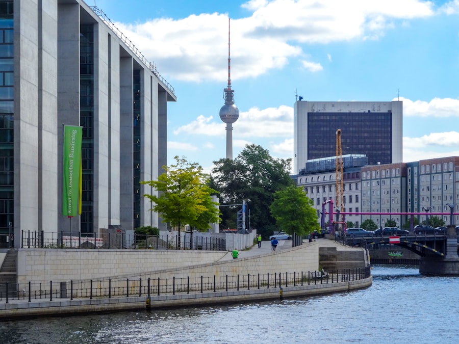 berlin wall signal fence alarm system
