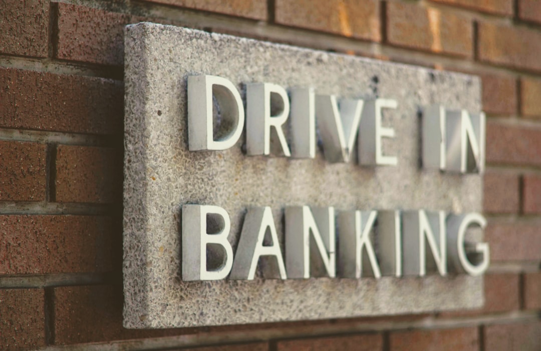 Photo banking hours