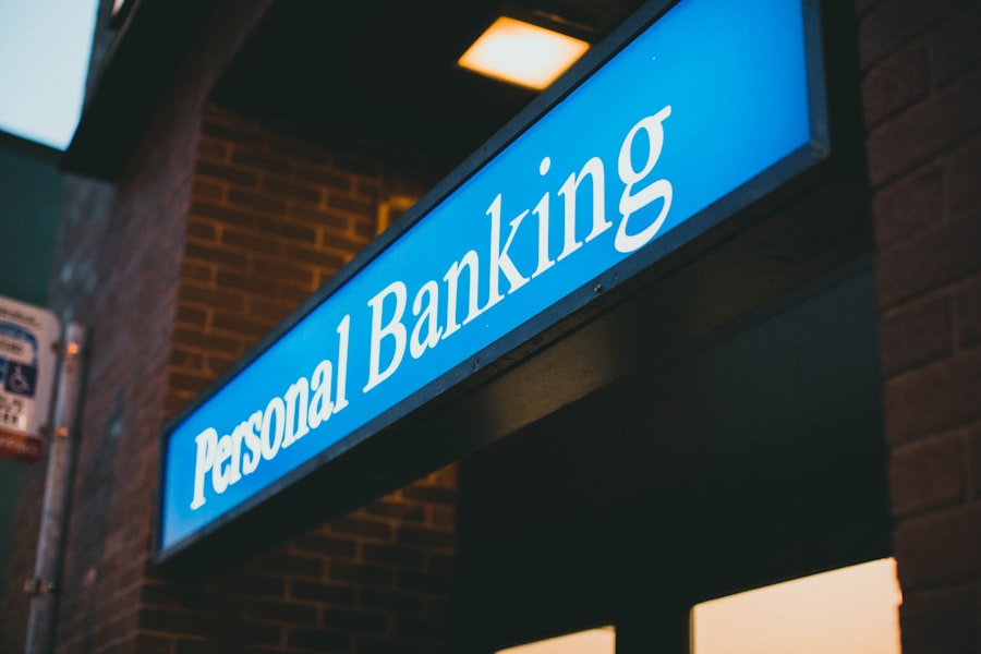 Photo banking hours