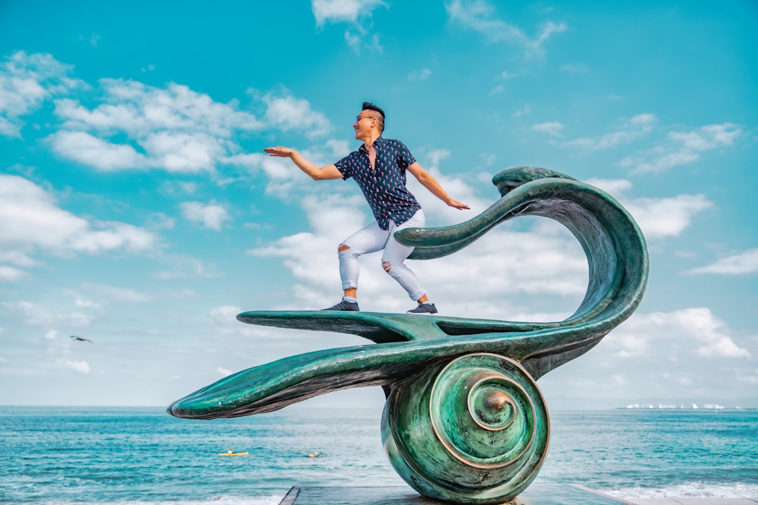 Photo thumbnail manipulation