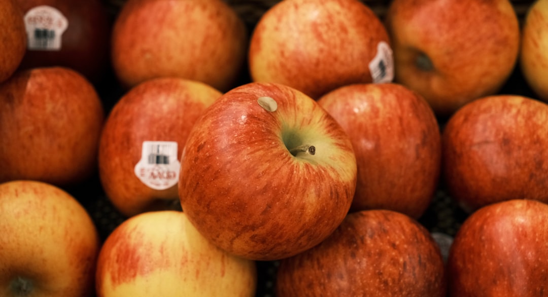 Photo supermarkets, apples, fresh, year