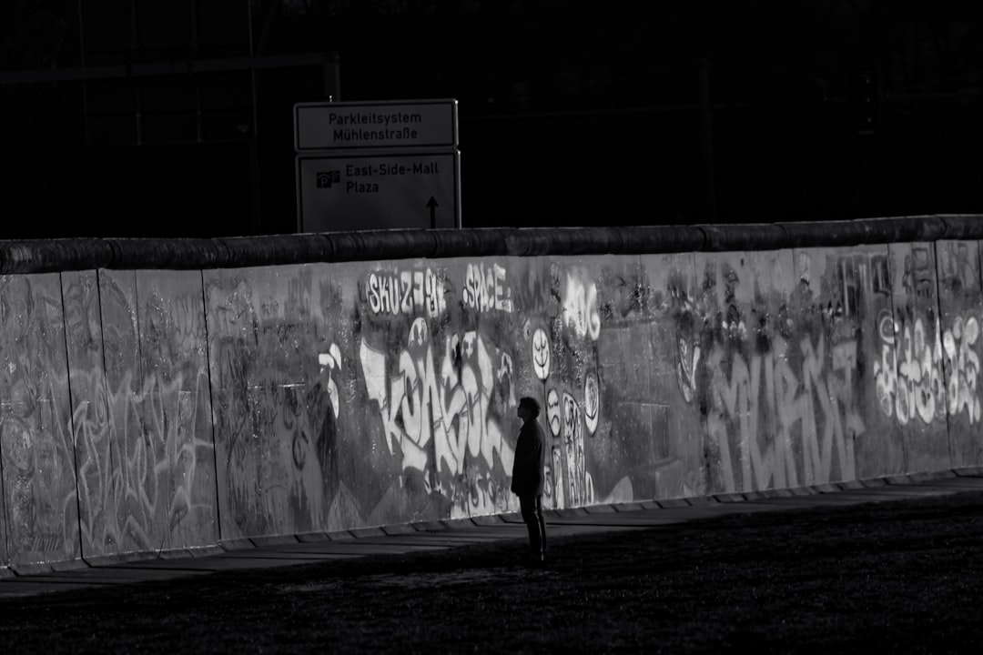 Photo berlin wall documentary